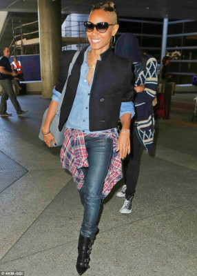 Famosas recurren al mohicano