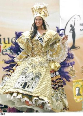 Miss Perú pide que le devuelvan maleta