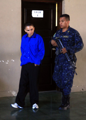 Inicia juicio contra acusado de extorsión