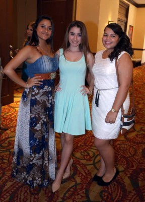 Desayuno promoción 2016 de la Academia Americana