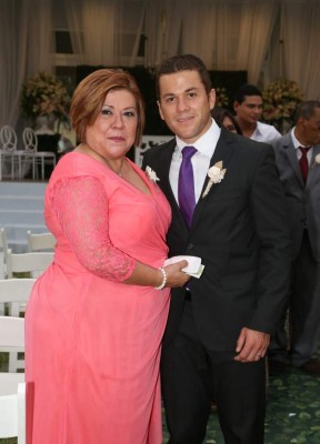 Alegría nupcial al atardecer