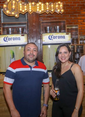 Coctel por el nuevo garden bar La Botella