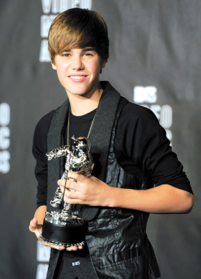 Lady Gaga, reina de los premios MTV con ocho estatuillas