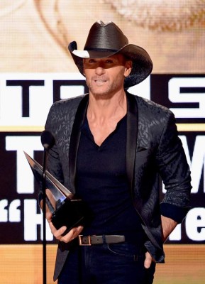 Ariana Grande se corona como la artista del año