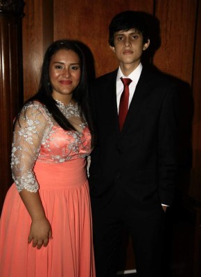 Primera promoción de la Sun Valley Bilingual