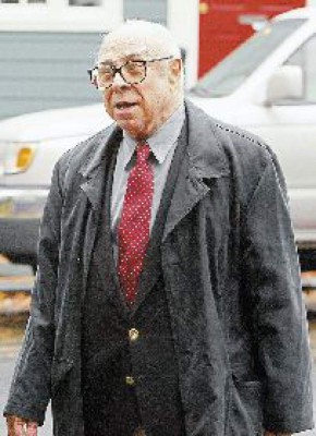 Fallece columnista Buchwald