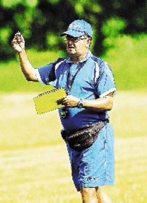 Denis Allen renuncia