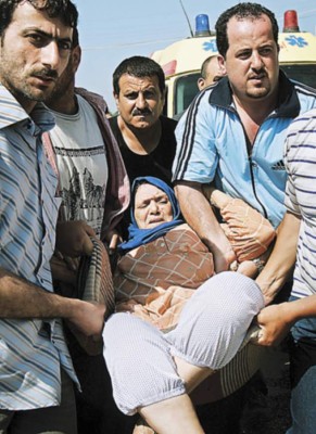 Siguen enfrentados en campamento palestino