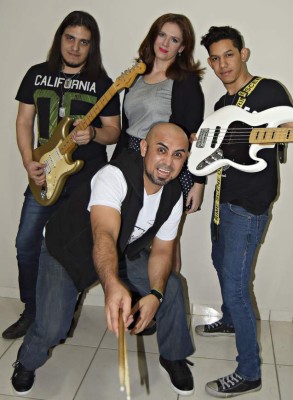 Ellos alegran las noches de San Pedro Sula en la Feria Juniana