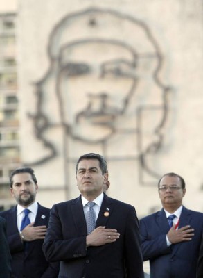 Honduras invertirá en médicos especialistas en Cuba