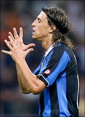 Hernán Crespo Vrs David Suazo por titularidad en el Inter