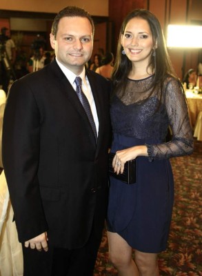 Banquero hondureño Jorge Bueso Arias es homenajeado