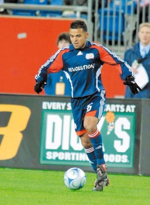 Pipo debutó y fue titular