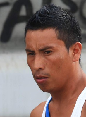 Padres arriesgan a sus bebés al subirlos a la 'Bestia”