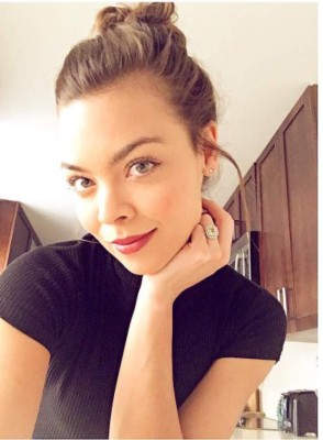 Actriz de 'Harry Potter' posa en revista para caballeros  