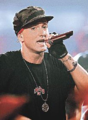 La estrella del rap Eminem se volvió a casar con su ex esposa