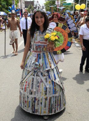 Creatividad y entrega se vive en tributo a la patria