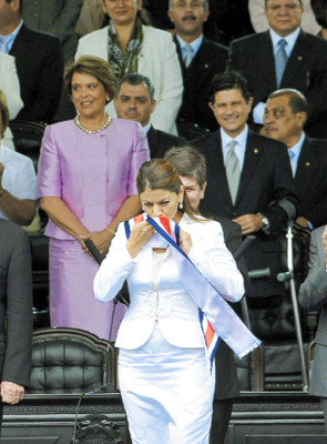 Chinchilla: La tercera mujer presidenta en CA