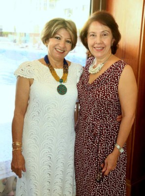 Fiesta maternal para Daniela Palacios