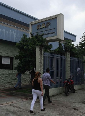 Requieren a 18 personas por desfalco en el RAP