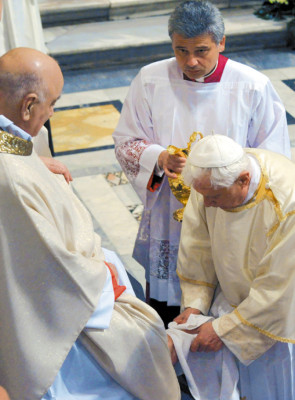 Papa llama a evitar la tentación y vanidades