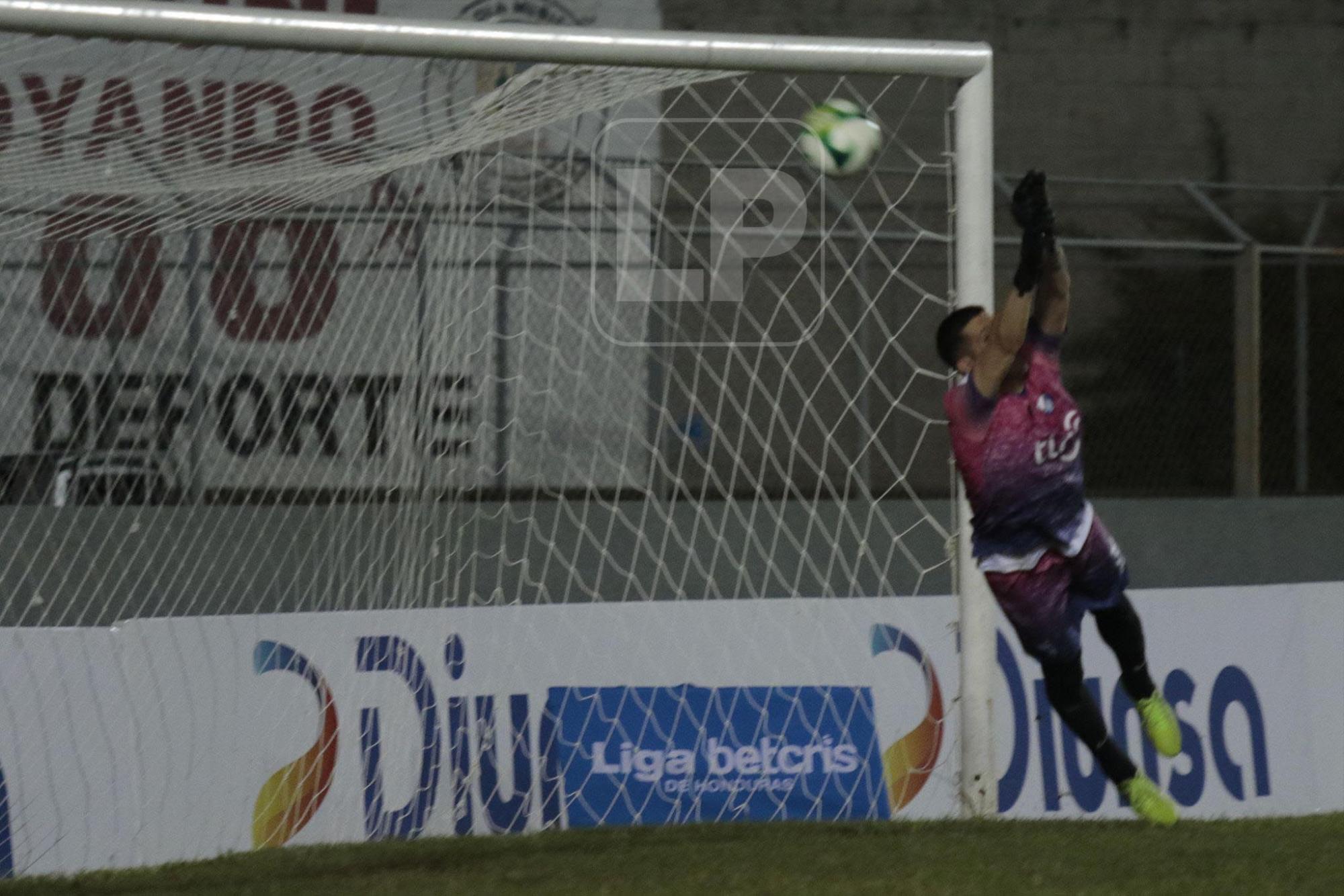 Juan Vieyra se luce con golazo espectacular en el Honduras Progreso - Marathón