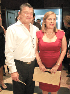 Vikki Carr, grandiosa