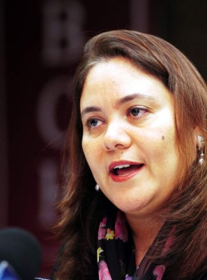 LE Destituida del Banco Central Gabriela NÃºÃ±ez se mostrÃ³ molesta por el despido ilegal, 08 Enero 2008