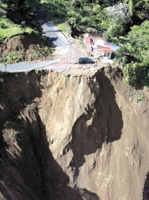 Terremoto dejó severos daños en zona turística