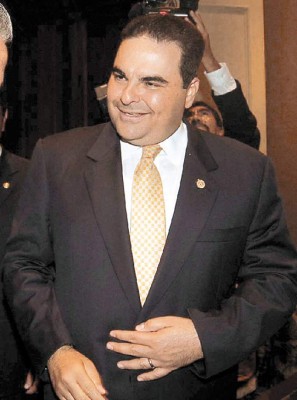 Saca confirma presencia a reunión en Costa Rica