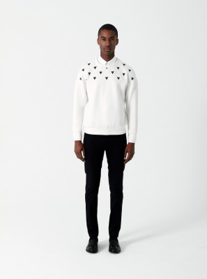 Hondureño Carlos Campos viste a jugador de la NBA