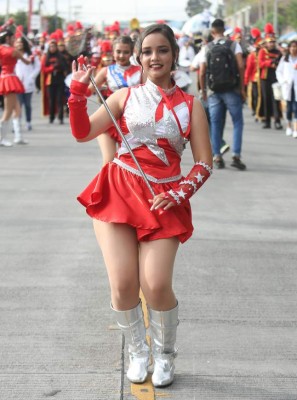 Bellezas que arrancaron suspiros en los desfiles patrios