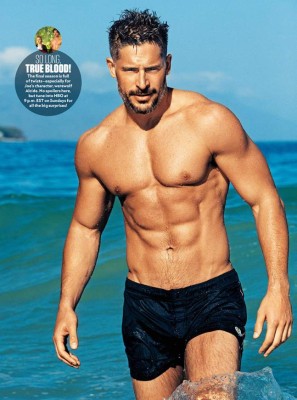 A Joe Manganiello le borran los abdominales en los carteles de 'Magic Mike XXL'
