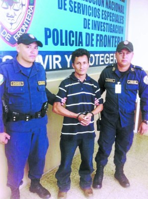 Hondureño es capturado en aeropuerto sampedrano tras ser deportado