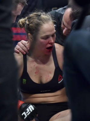 Ronda Rousey, noqueada por primera vez en su carrera