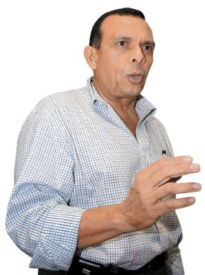 'Mel Zelaya quiere quedarse en el poder”