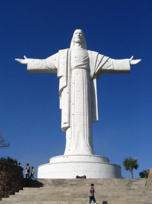 Eduardo Verástegui construirá la estatua de Cristo más grande en el mundo