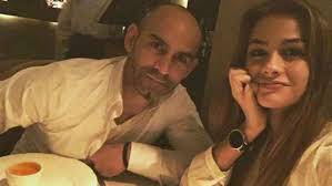 El entrenador Paco Jémez es reconocido en su país y en su momento estuvo al frente del Cruz Azul de México.