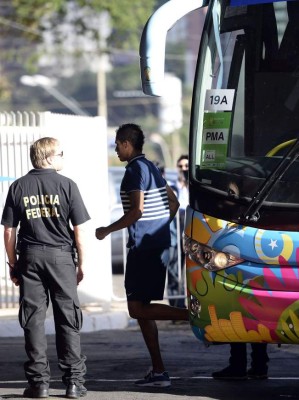 Francia prepara su estrategia a puertas cerradas