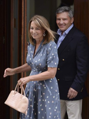 Padres de Kate celebran su aniversario de boda en el Palacio de Sandringham