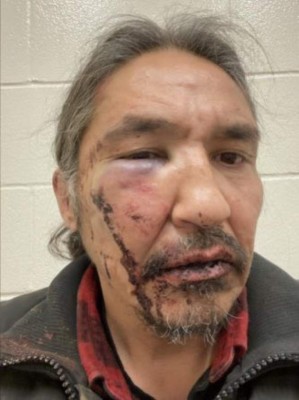 Primer ministro de Canadá 'impactado” por video de arresto de jefe indígena