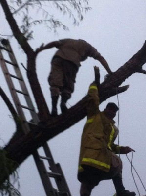 Parte del Malecón de Puerto Cortés sucumbe por huracán Earl