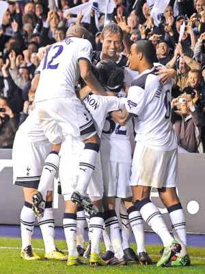 Wilson protagonista en goleada del Tottenham