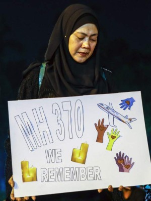 Ni rastro del avión un año después de su desaparición