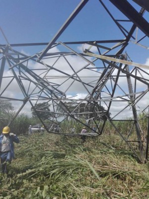 Arrestan a piloto de avión comercial por presunta ebriedad