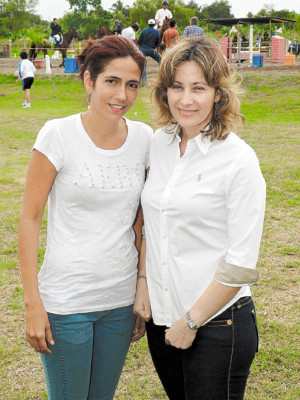 Caballos, amazonas y jinetes en El Carmen