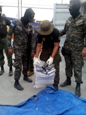 Decomisan 35 kilos de cocaína en contenedor en la ENP