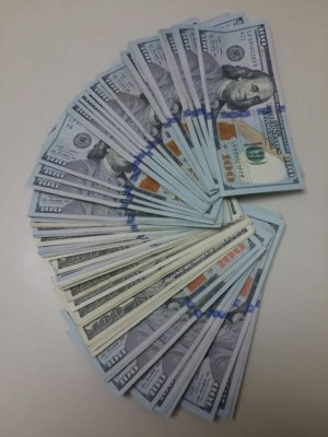 Detienen a pasajero con más de 10,000 dólares en el aeropuerto ceibeño