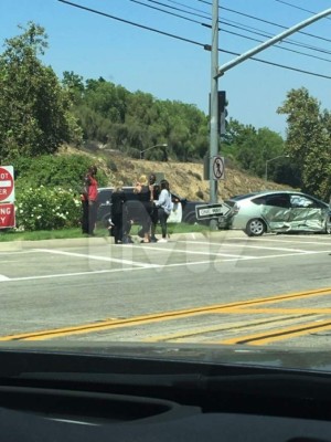 Así quedó el Rolls-Royce de Kris Jenner tras chocarlo