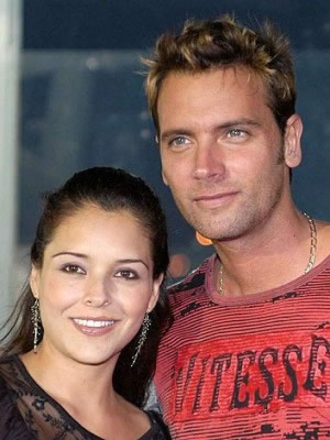 Grettell Valdez se compromete con novio secreto